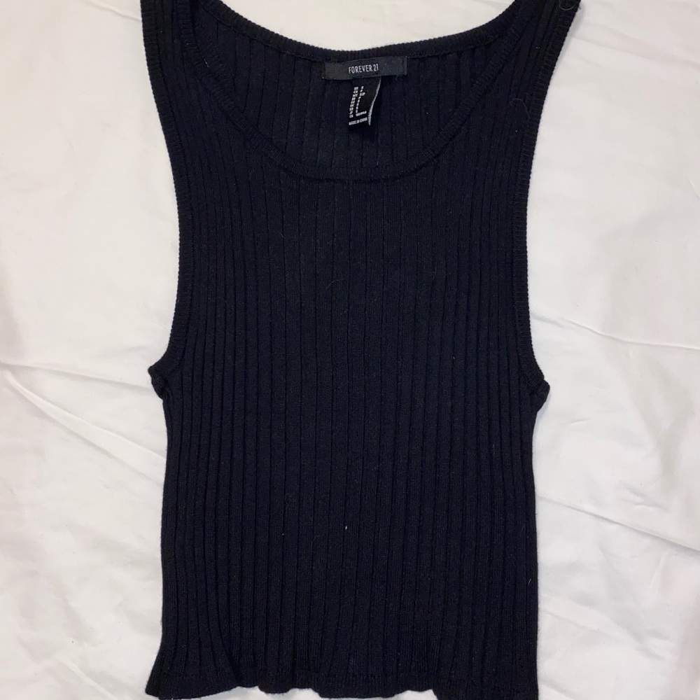Black ribbed crop top
